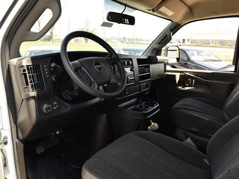 Used 2024 GMC Savana 2500 w/ Driver Convenience Package image 7