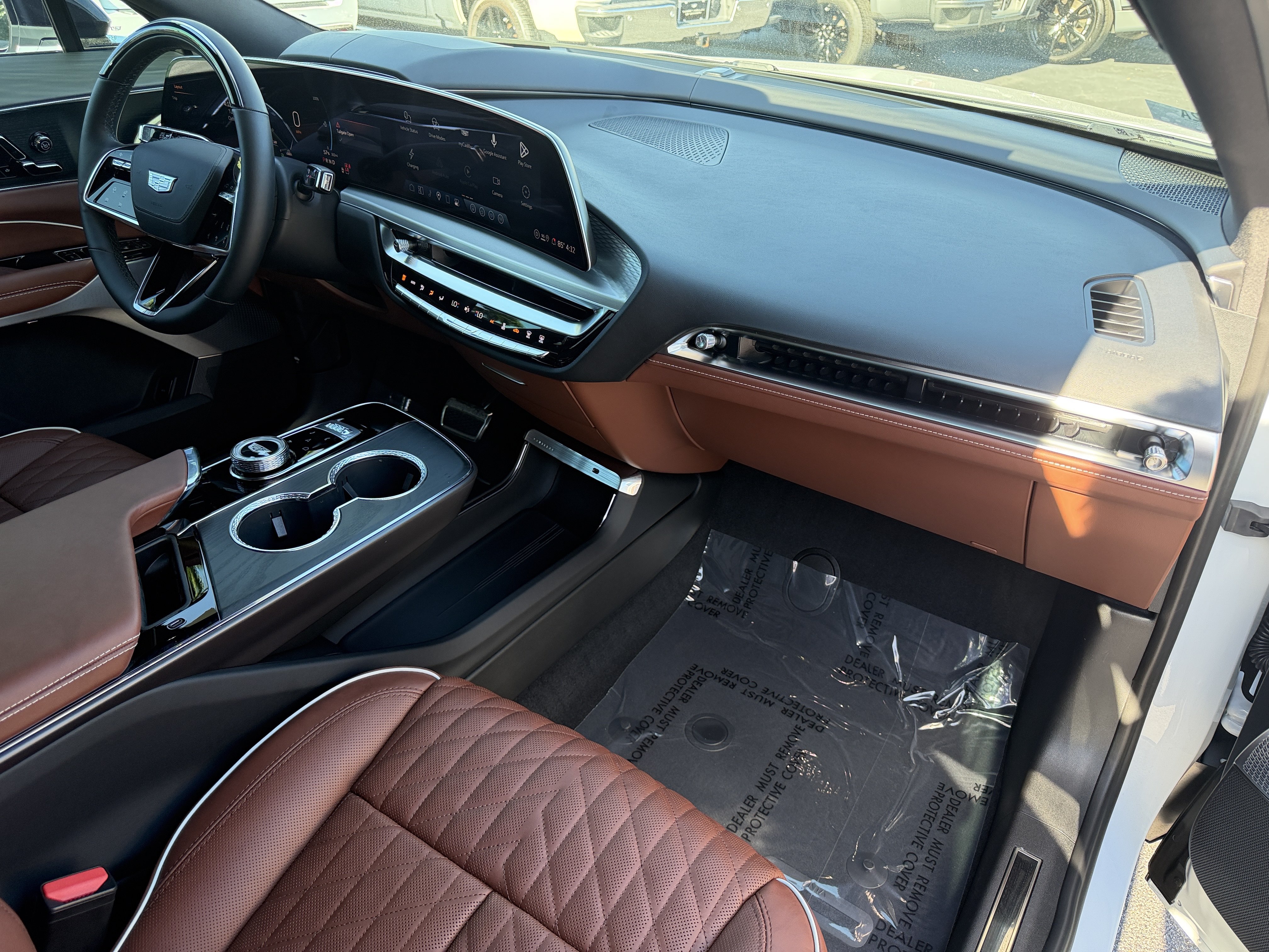Used 2027 Cadillac Lyriq Signature Luxury RWD image 13
