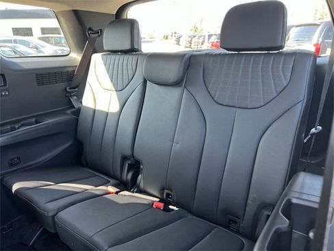 Used 2023 Hyundai Palisade Limited image 24