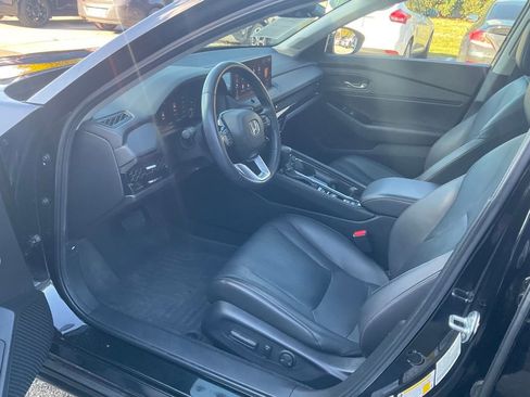 Used 2023 Honda Accord Touring image 12