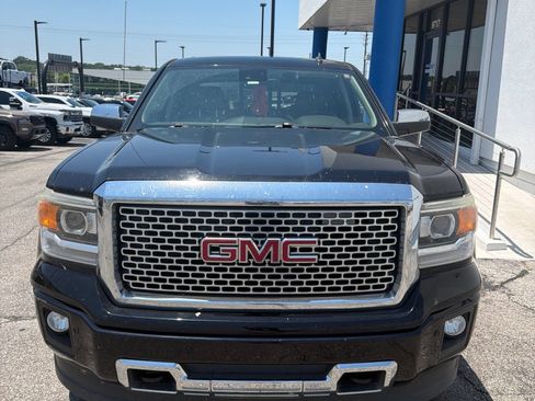 Used 2014 GMC Sierra 1500 Denali w/ Driver Alert Package AWD/4WD image 3