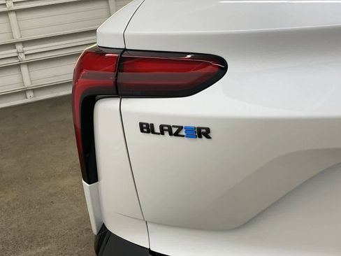 Used 2024 Chevrolet Blazer EV RS image 10