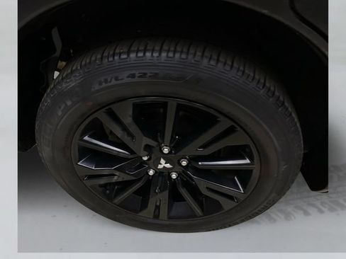 Used 2023 Mitsubishi Eclipse Cross LE AWD/4WD image 17