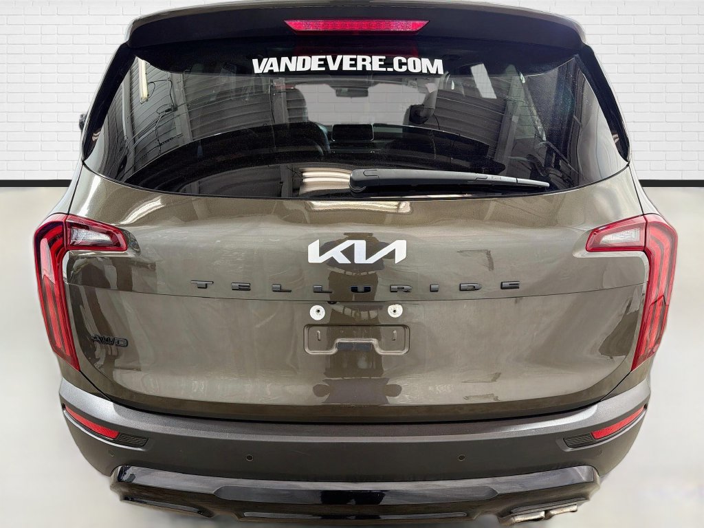 Used 2022 Kia Telluride SX w/ Nightfall Edition Package AWD/4WD image 8