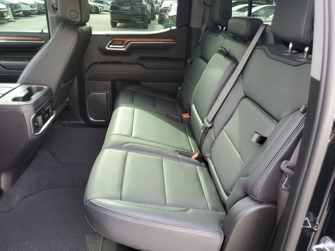 Used 2023 GMC Sierra 1500 Denali w/ Denali Reserve Package AWD/4WD image 10