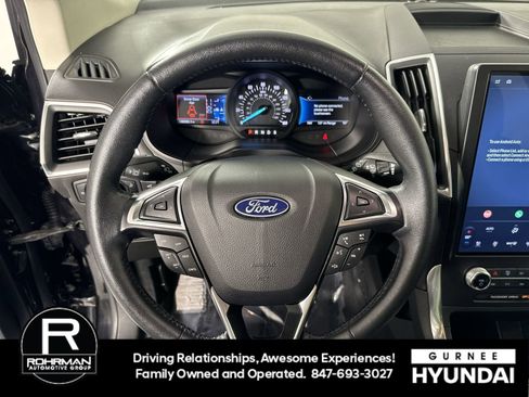 Used 2024 Ford Edge Titanium image 11