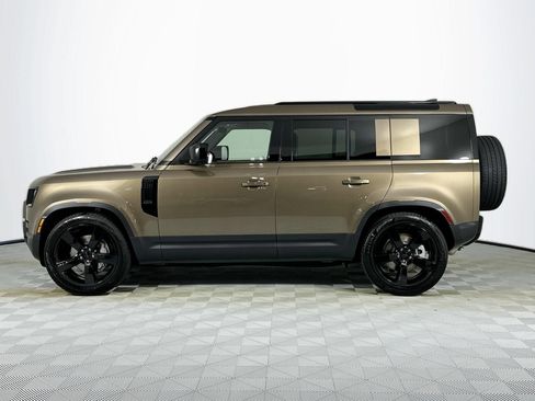 Used 2026 Land Rover Defender 110 S AWD/4WD image 8