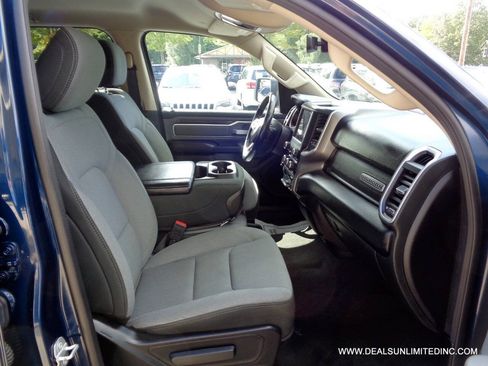 Used 2020 RAM 1500 Big Horn AWD/4WD image 25
