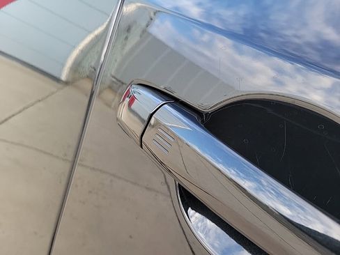 Certified 2023 Nissan Ariya FWD image 12