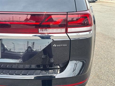 New 2026 Volkswagen Atlas SEL Premium R-Line AWD/4WD image 9