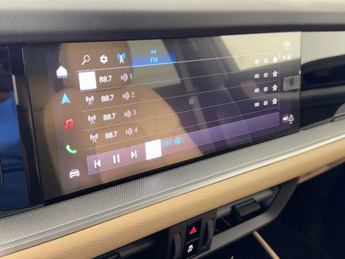 Used 2026 Porsche Cayenne image 23