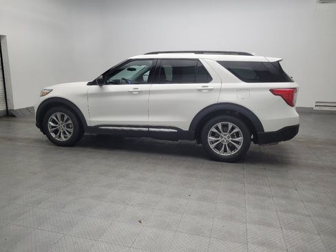 Used 2024 Ford Explorer XLT w/ Equipment Group 202A RWD image 3