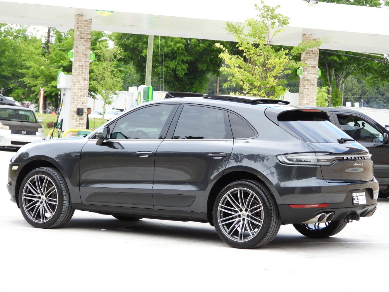 Used 2020 Porsche Macan S AWD/4WD image 25