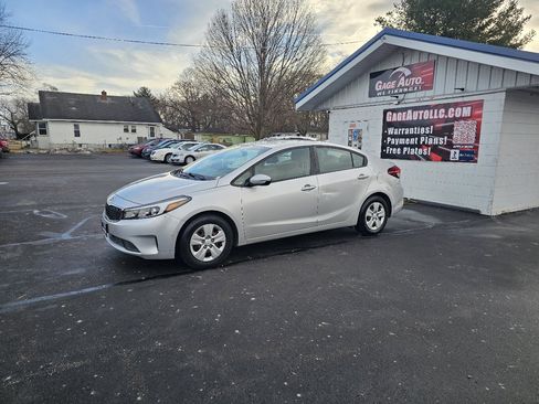 Used 2018 Kia Forte LX w/ LX Popular Package image 4