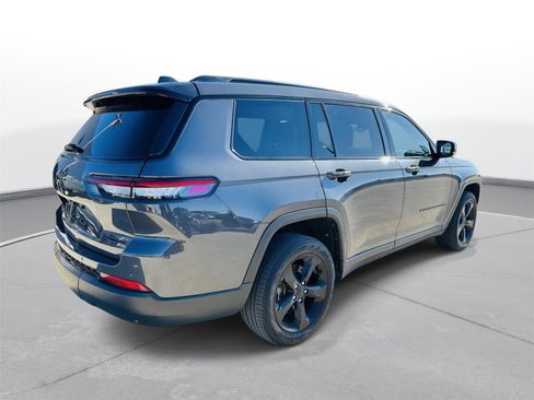 Used 2023 Jeep Grand Cherokee L Limited w/ Black Appearance Package image 43