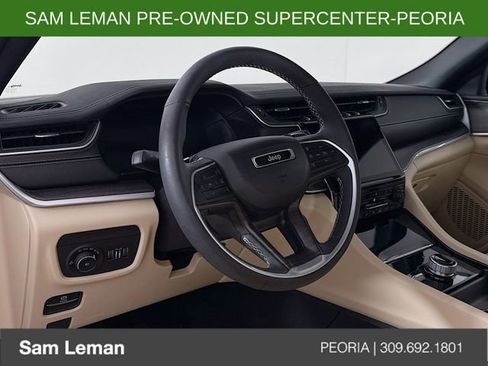 Used 2024 Jeep Grand Cherokee Limited image 9