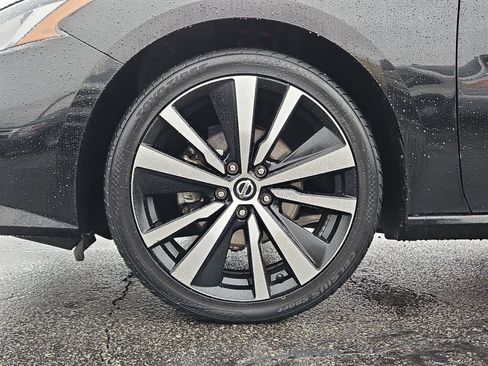 Used 2021 Nissan Altima 2.5 SR image 13