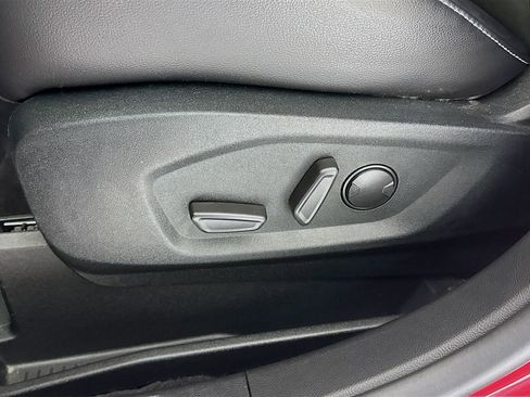 Used 2022 Ford Edge ST image 19