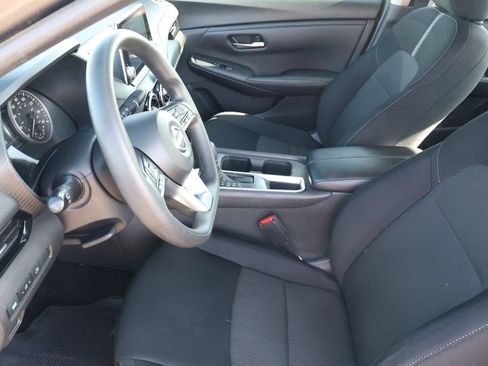 Used 2024 Nissan Sentra SV FWD image 13