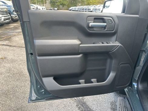 New 2026 Chevrolet Silverado 1500 Custom Trail Boss w/ LPO, Dark Essentials Package image 11