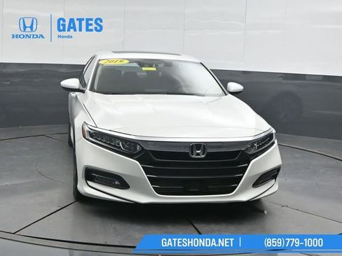 Used 2019 Honda Accord EX image 5