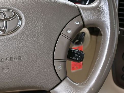 Used 2006 Toyota Land Cruiser image 28