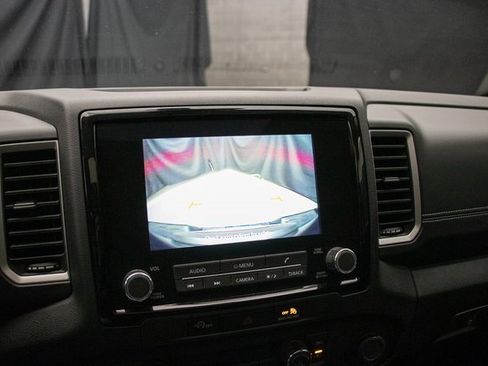 Used 2024 Nissan Frontier SL w/ Technology Package image 34