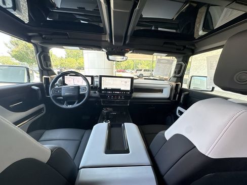 Certified 2025 GMC Hummer EV 3X AWD/4WD image 21