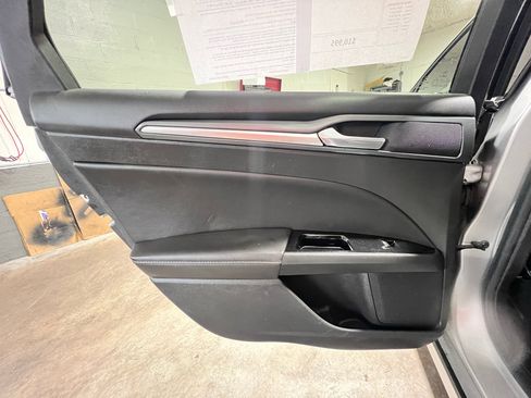 Used 2014 Ford Fusion Titanium image 23