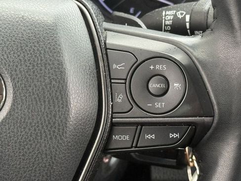 Used 2022 Toyota Camry SE FWD image 13