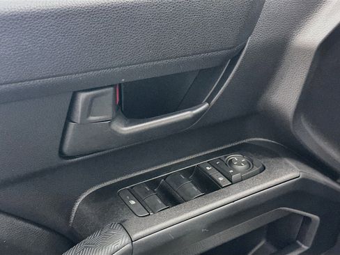 Used 2025 Toyota 4Runner SR5 AWD/4WD image 15