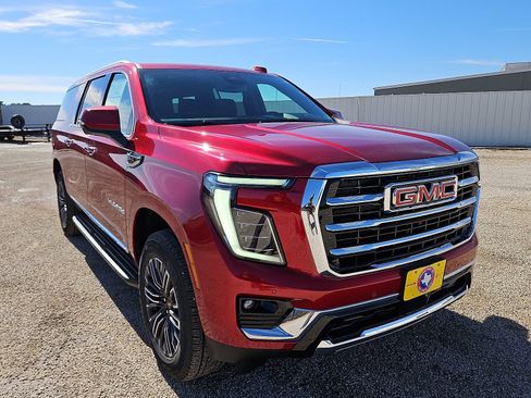 New 2026 GMC Yukon XL Elevation w/ LPO, Floor Liner Package image 7