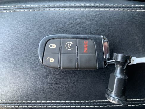 Used 2022 Jeep Compass High Altitude AWD/4WD image 31