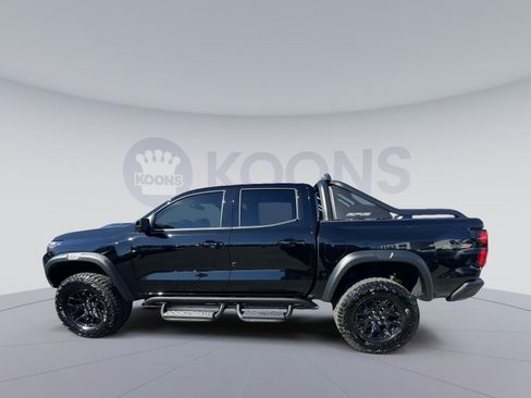Used 2025 Chevrolet Colorado ZR2 w/ Midnight Edition AWD/4WD image 13