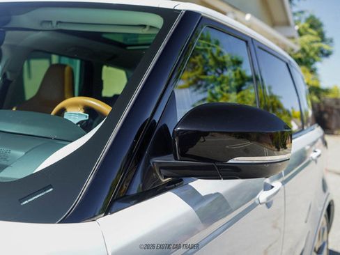 Used 2022 Land Rover Range Rover Sport SVR image 95