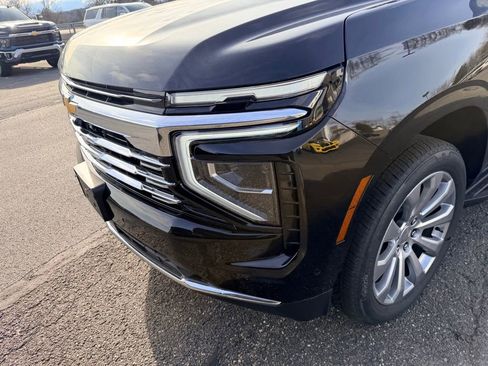 New 2026 Chevrolet Suburban Premier image 12