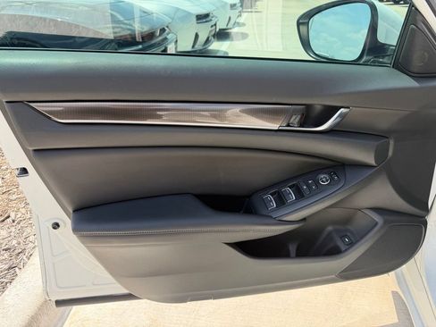 Used 2019 Honda Accord Sport image 13