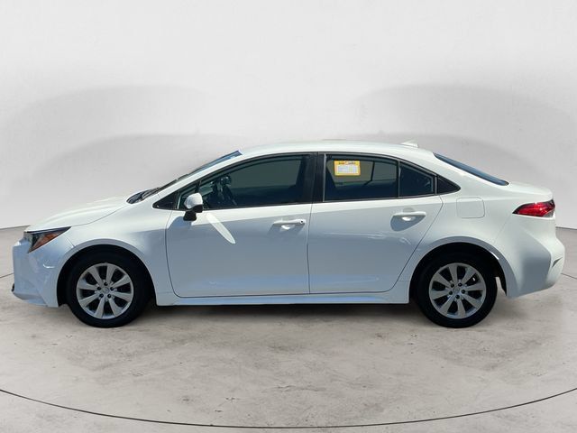 Used 2025 Toyota Corolla LE FWD image 8