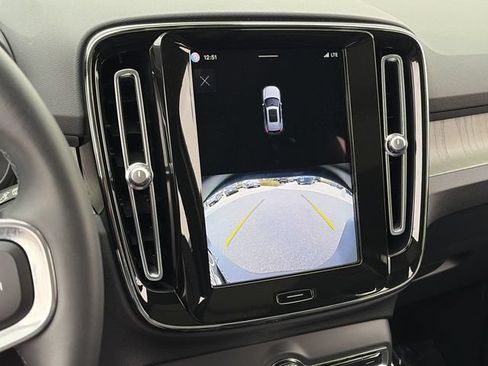 Used 2023 Volvo XC40 B5 Ultimate AWD/4WD image 28