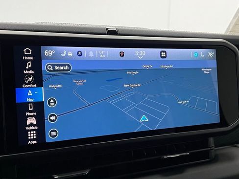 Used 2024 Jeep Wrangler Unlimited Rubicon w/ Technology Group image 12