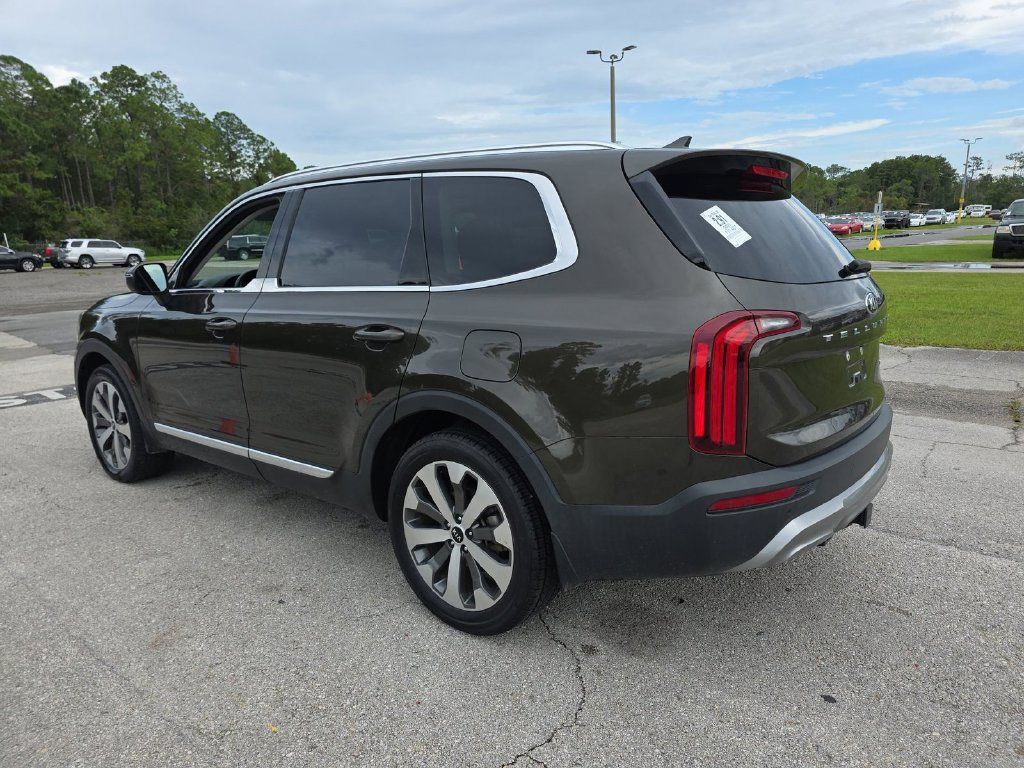 Used 2021 Kia Telluride EX w/ EX Premium Package FWD image 6