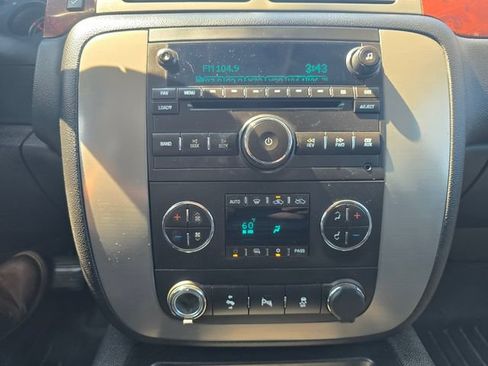 Used 2012 GMC Sierra 1500 SLT w/ LPO, Deluxe Chrome Package AWD/4WD image 18
