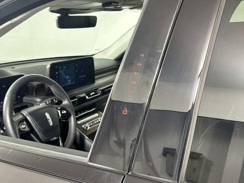 Used 2025 Lincoln Aviator Reserve w/ Equipment Group 201A image 18