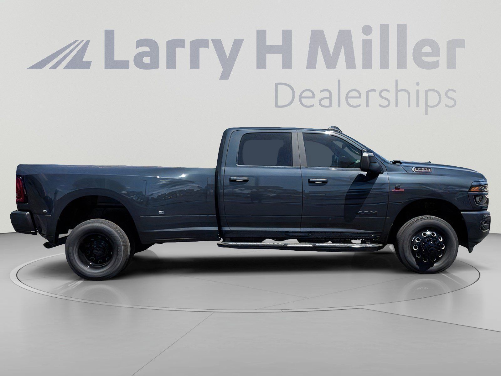 New 2027 RAM 3500 Big Horn AWD/4WD image 7