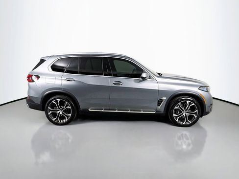 Used 2026 BMW X5 sDrive40i w/ Executive Package image 4