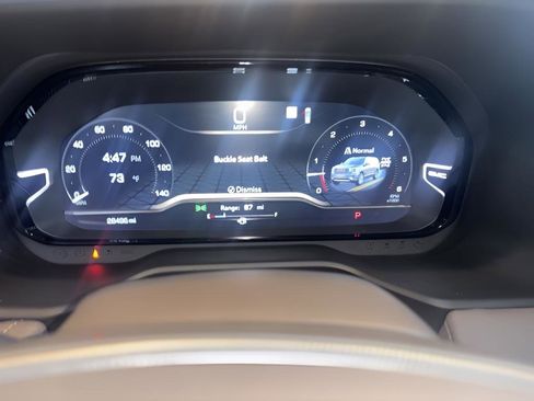 Certified 2022 GMC Yukon Denali image 4