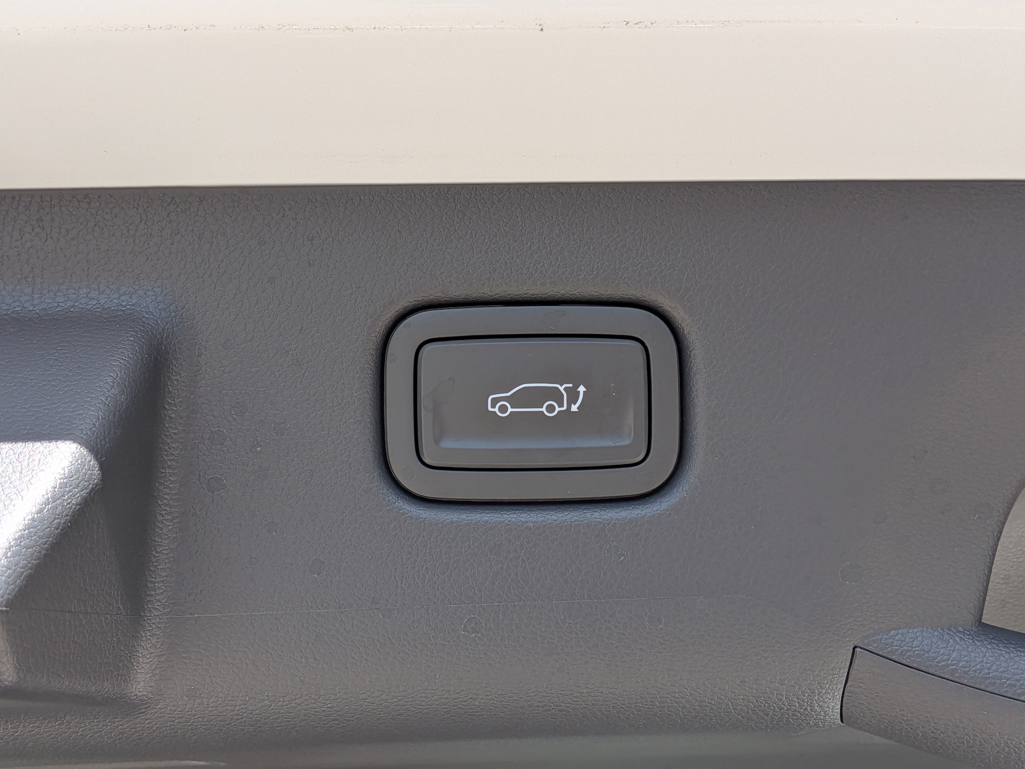 Used 2026 Hyundai Kona Limited FWD image 14