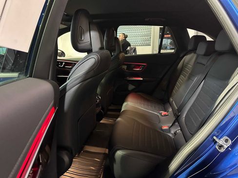 Used 2024 Mercedes-Benz GLC 300 4MATIC image 15