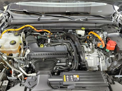 Used 2025 Lincoln Nautilus Premier image 11