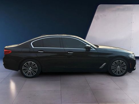 Used 2018 BMW 530i xDrive 530i xDrive Sedan w/ Premium Package image 6